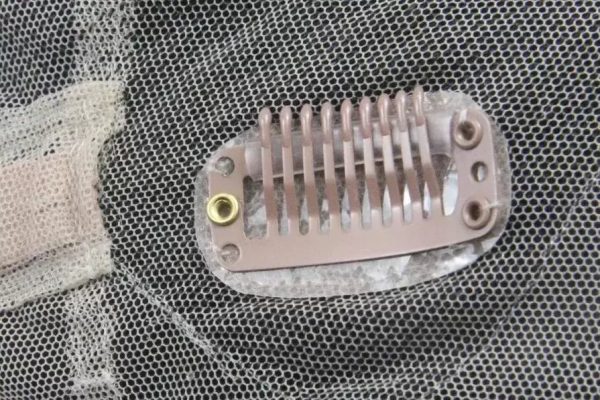 假髮戴不穩?假髮固定方法看這裡 假髮戴不穩?假髮固定方法看這裡