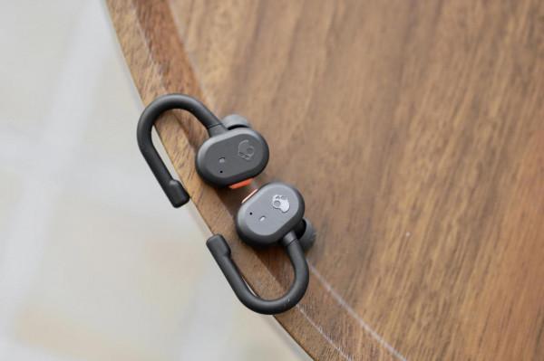 更舒適的運動藍芽耳機，Skullcandy運動豆上手體驗：真香