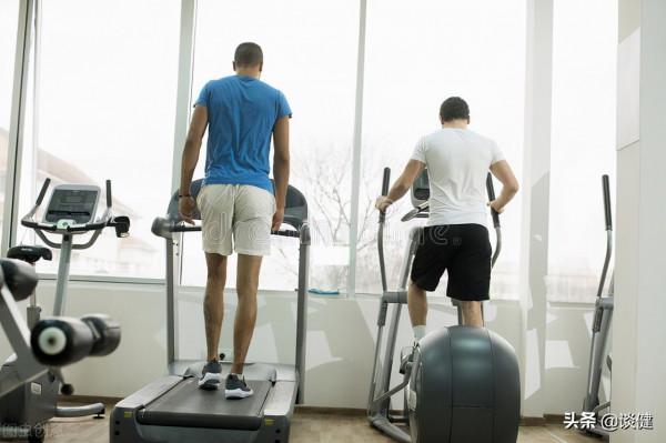 45歲後想要老得慢，5個習慣別再做，做好3件事或能讓衰老減速