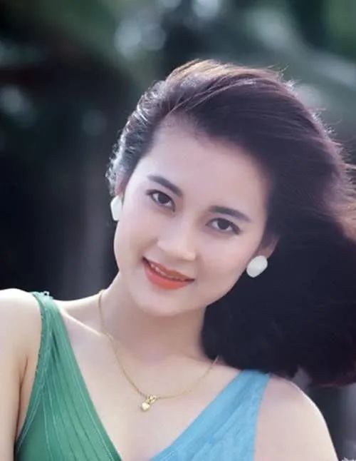 8位“巖女郎”今昔對比,有人依舊炙手可熱,有人嫁豪門又離婚 8位“巖女郎”今昔對比,有人依舊炙手可熱,有人嫁豪門又離婚