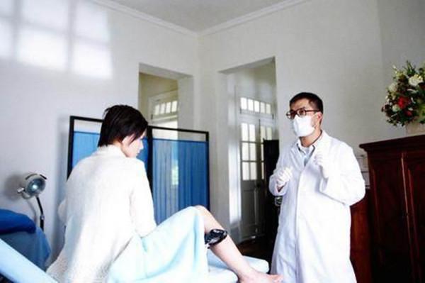 臨近預產期，吃螃蟹，山楂能催生？分娩時準媽媽應該怎麼吃才好