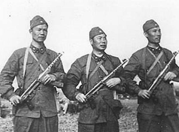 他曾擔任昆明軍區的副政委,44歲成為開國少將,60歲被免職 他曾擔任昆明軍區的副政委,44歲成為開國少將,60歲被免職