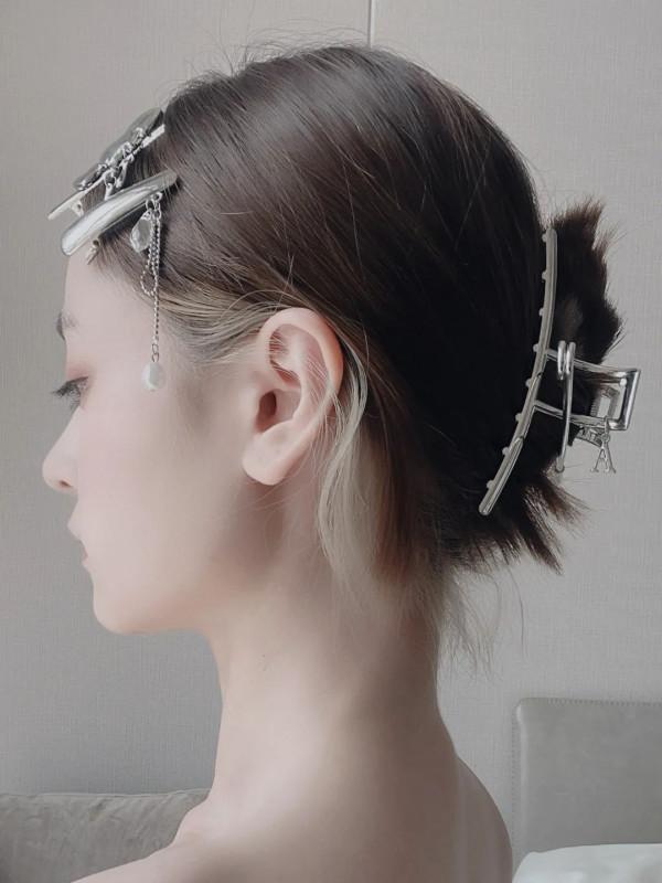 別再披頭散髮了!這幾款顯高吸睛的髮型,氣質又撩人 別再披頭散髮了!這幾款顯高吸睛的髮型,氣質又撩人