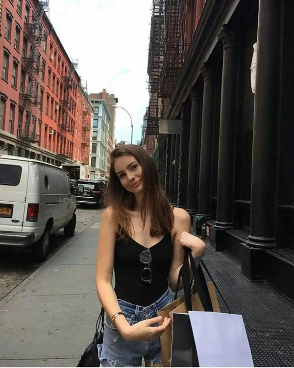 Paul Walker的女兒穿著Givenchy小白裙結婚了 Paul Walker的女兒穿著Givenchy小白裙結婚了