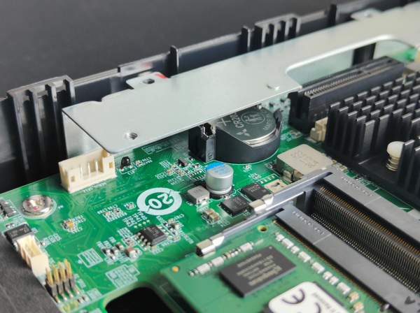 次時代NAS來了！威聯通TS-264C值不值？資料對比+拆解告訴你