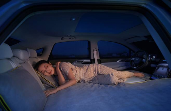 開空調在汽車內過夜可以嗎？老司機不建議，偶爾體驗一次還可以