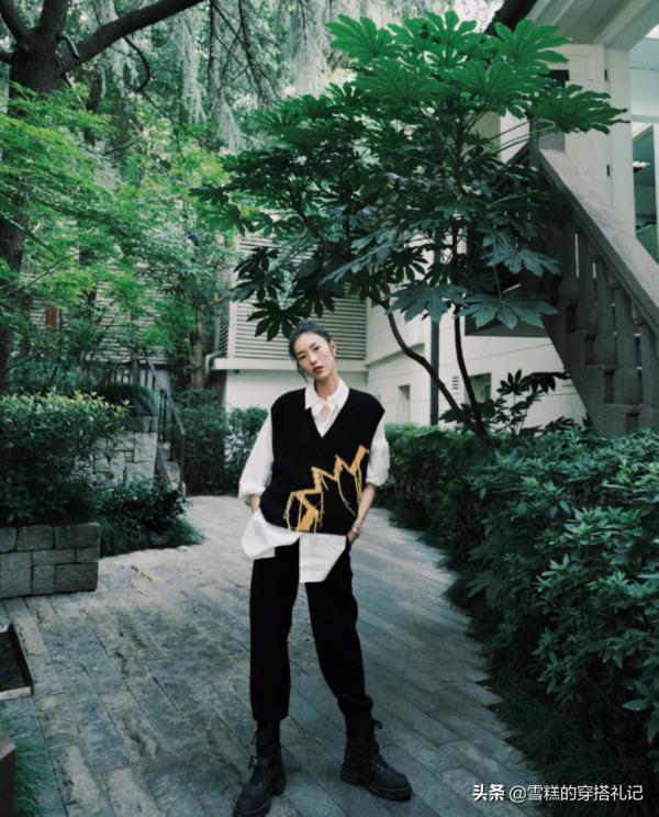 穿襯衫別再配牛仔褲了!它的“高階穿法”都在這,學會秒變時髦精 穿襯衫別再配牛仔褲了!它的“高階穿法”都在這,學會秒變時髦精