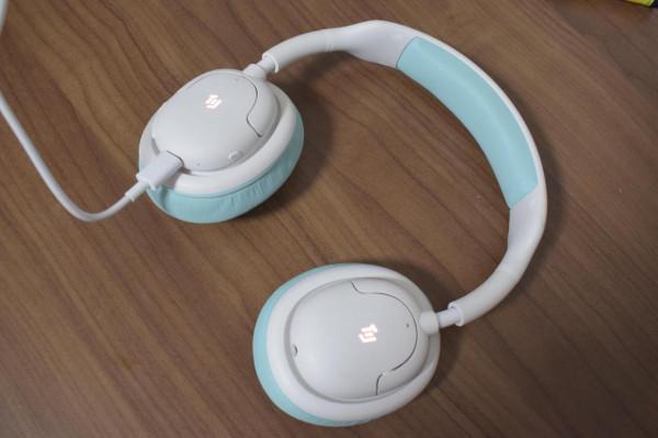 打造安靜學習環境，一鍵降噪三重護耳，碳氧學習耳機Pro版上手