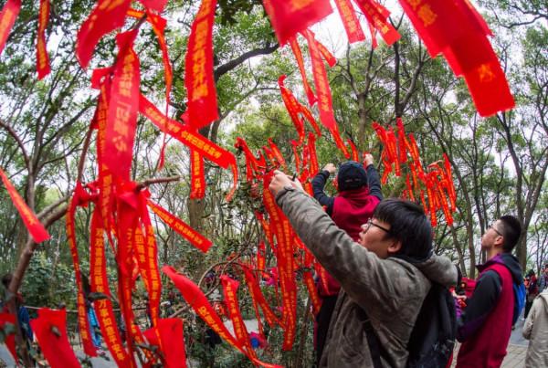 正月初七是“人日”,牢記“3做2忌1不吃”,尊重傳統平安行大運 正月初七是“人日”,牢記“3做2忌1不吃”,尊重傳統平安行大運