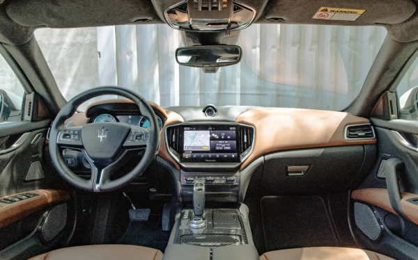 不買BBA買它?百萬級聲浪,2.0T馬力爆表,堪稱“理性”之選 不買BBA買它?百萬級聲浪,2.0T馬力爆表,堪稱“理性”之選