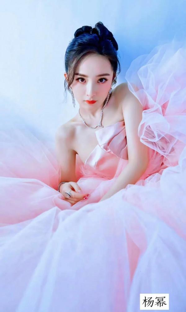 女星穿粉色衣服,誰最漂亮? 女星穿粉色衣服,誰最漂亮?