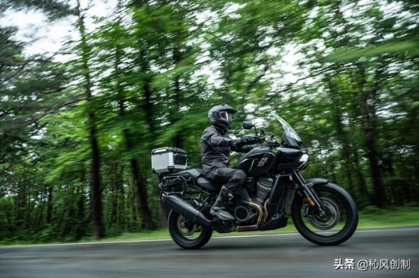 試駕哈雷HARLEY「Pan America」,巡航越野追逐地平線直到世界盡頭 試駕哈雷HARLEY「Pan America」,巡航越野追逐地平線直到世界盡頭