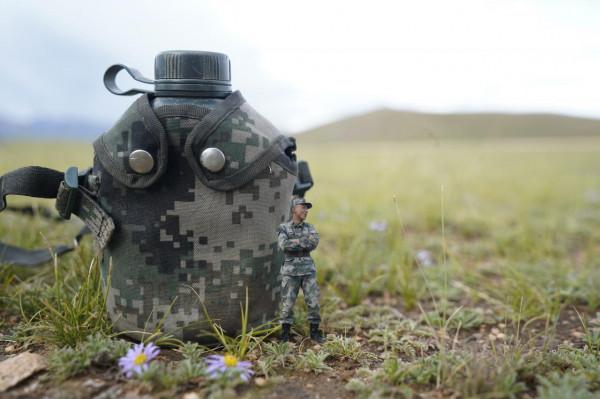 高原兵哥哥創意照,請您幫忙打個分 高原兵哥哥創意照,請您幫忙打個分