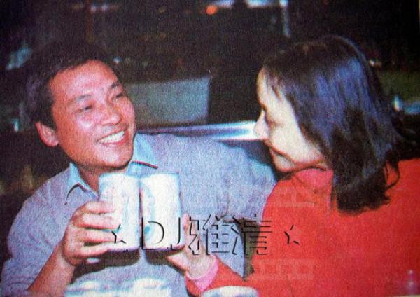 80年代20對明星夫妻合影照 大多都是姐弟戀 他們為何能相伴到老? 80年代20對明星夫妻合影照 大多都是姐弟戀 他們為何能相伴到老?