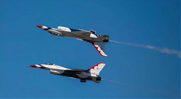 如果地球上從未進化出會飛的生物,人類還能發明飛機嗎? 如果地球上從未進化出會飛的生物,人類還能發明飛機嗎?