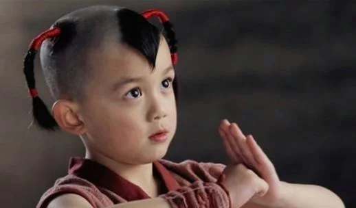 有種“整容”叫張萌,9年前我們可以演母女,9年後我們是姐弟 有種“整容”叫張萌,9年前我們可以演母女,9年後我們是姐弟