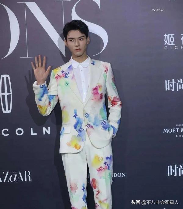 男星紅毯上的4種油膩風，鄧倫中招兩項，滿面油光成男神“殺手”