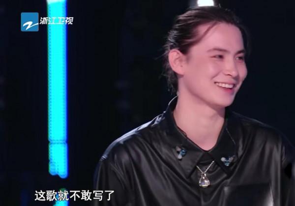 依加輸得意難平?其實四位導師都有暗示,只不過李克勤挑明瞭而已 依加輸得意難平?其實四位導師都有暗示,只不過李克勤挑明瞭而已