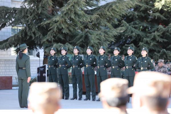 爭當標兵！高原通訊兵佇列會操現場