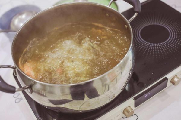 家庭聚會美食，即開即熱，美味告別等待，榮事達暢嗨盤網紅鍋體驗