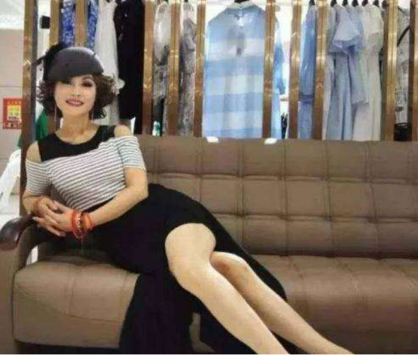 不老女神樊麗君:為美貌36年不吃晚飯,5年抗癌共經歷31次放化療 不老女神樊麗君:為美貌36年不吃晚飯,5年抗癌共經歷31次放化療