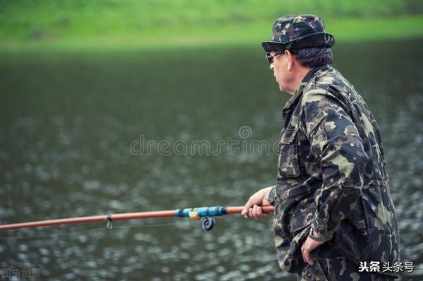 故鄉那片多雨的雲朵