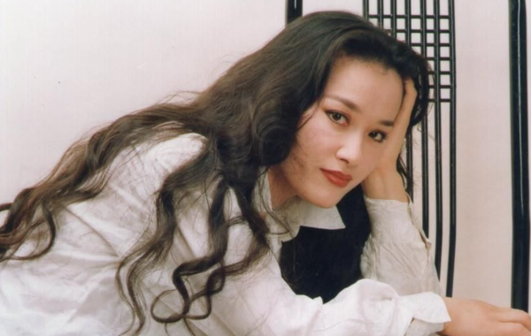 因第一屆春晚走紅，56歲就客死他鄉的索寶莉，到底經歷了什麼？