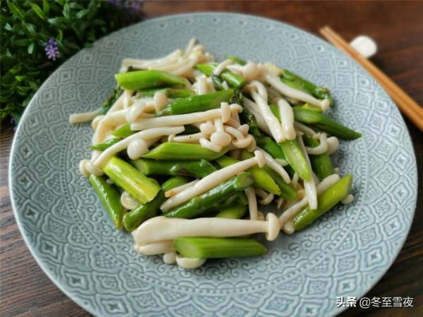 中秋家宴，別全都是大魚大肉，12道素菜小炒，葷素搭配，清淡解膩