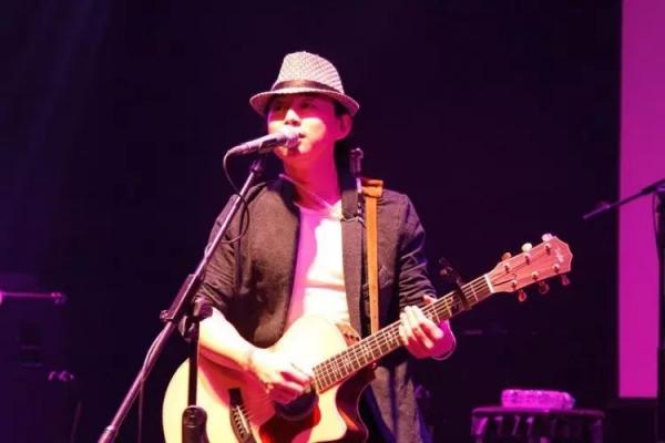 央視中秋晚會上的5大藝術家,個個實力超群,狂甩流量明星幾條街 央視中秋晚會上的5大藝術家,個個實力超群,狂甩流量明星幾條街