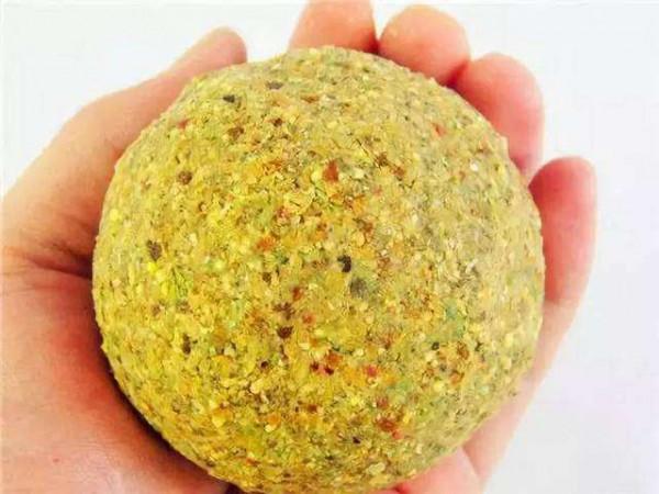 冬釣鯽魚,沒釣幾條魚就停口?這2種“王者餌料”才最適合聚魚 冬釣鯽魚,沒釣幾條魚就停口?這2種“王者餌料”才最適合聚魚