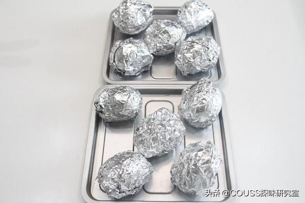 雞蛋新式烤法：雪花鹽烤雞蛋