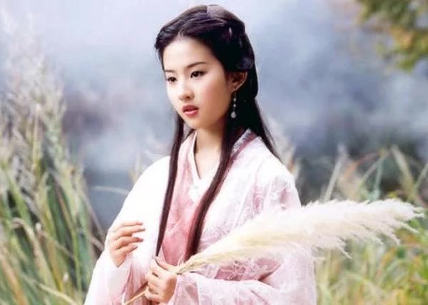 難怪劉亦菲從不接清宮劇,當她換上甄嬛裝扮,網友:直接大結局 難怪劉亦菲從不接清宮劇,當她換上甄嬛裝扮,網友:直接大結局