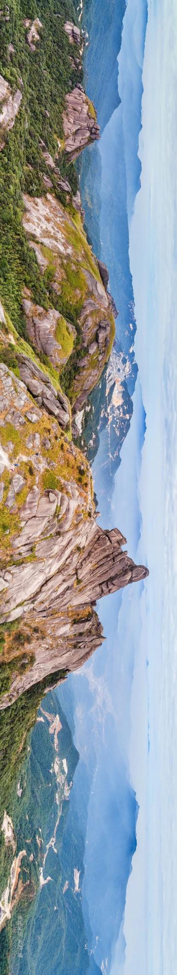 紅楓映襯下的廣東雲髻山，奇峰俊秀怪石嶙峋值得挑戰