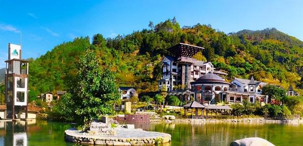 廣東4A景區走紅，有全長3.8公里的漂流峽谷，最高落差達到20米