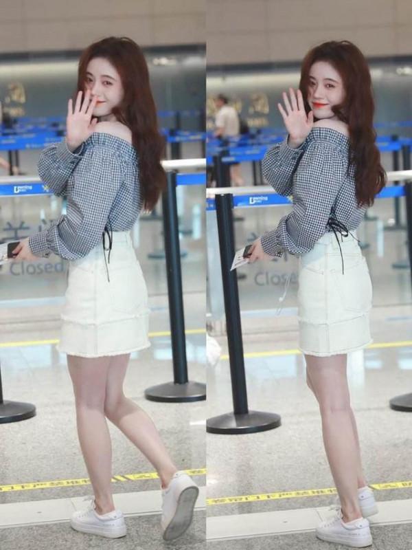 鞠婧禕代言阿瑪尼,烈焰紅唇配紅裝簡直美翻,御姐氣場全開 鞠婧禕代言阿瑪尼,烈焰紅唇配紅裝簡直美翻,御姐氣場全開