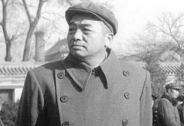 1974年彭德懷逝世，4年後侄女去看望黃克誠：這是伯伯給你的遺物