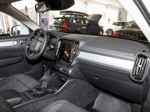 沃爾沃XC40首推T4四驅智行時尚版 同價位唯一2.0T四驅豪華品牌SUV