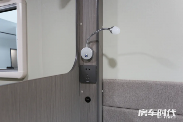 宇通T511H拖掛房車 乾溼分離衛生間佈局 品質生活不再將就