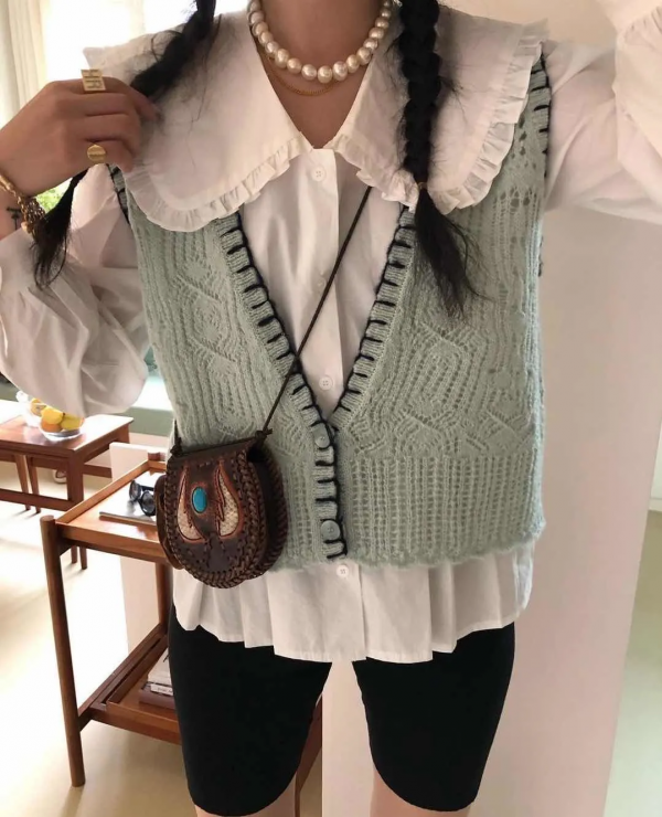 襯衫搭毛背心才是純欲天花板吧