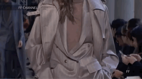 老佛爺離世前“最後一位靈感繆斯”：這是人類可以擁有的美貌嗎？