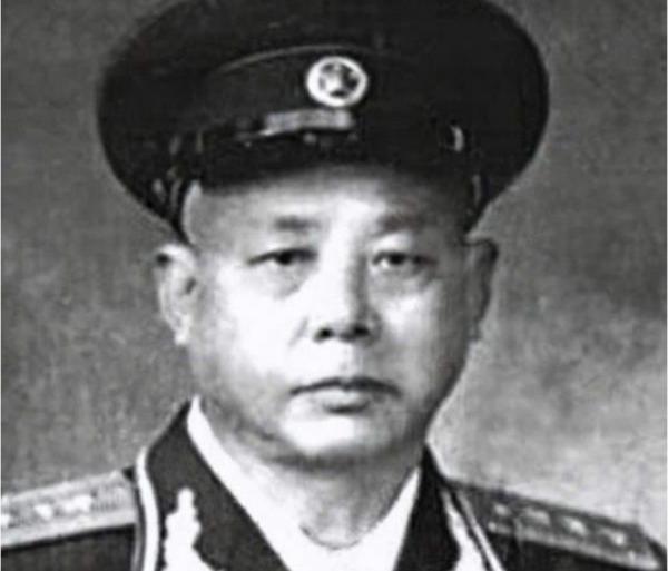 1958年，李德才闖中南海見毛主席，當面說主席胖了，主席啥反應？