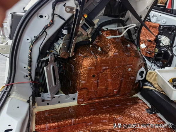 全方位降噪重回寧靜車生活,吉普指南者升級全車俄羅斯阿德薩隔音 全方位降噪重回寧靜車生活,吉普指南者升級全車俄羅斯阿德薩隔音