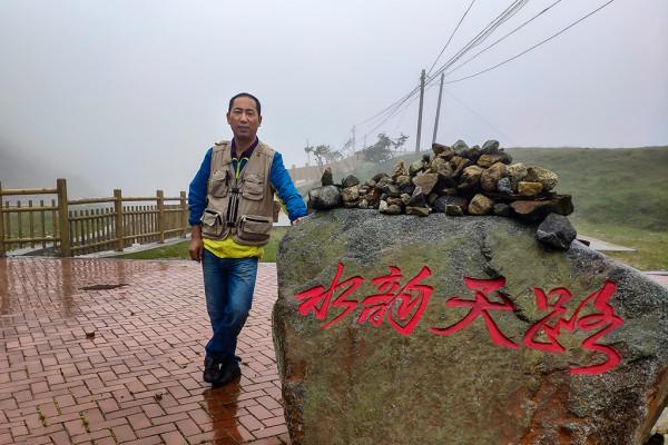 自駕西藏，路過仙境般紅石灘和翻越4298米高的折多山感受分享