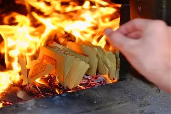 人死後為什麼要停放幾天 人死後為什麼要停放幾天