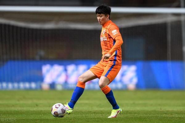 評分山東泰山冠軍戰：小金髮光、老費定鼎，德爾加多有組織無紀律