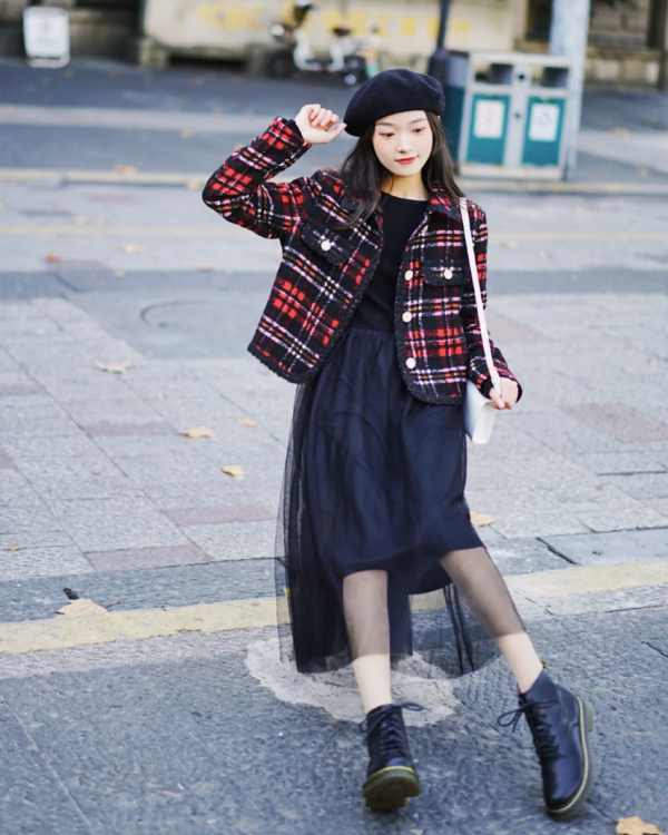 把褲子脫了!秋冬裙子+靴子才最適合小個子,巨時髦巨顯高 把褲子脫了!秋冬裙子+靴子才最適合小個子,巨時髦巨顯高