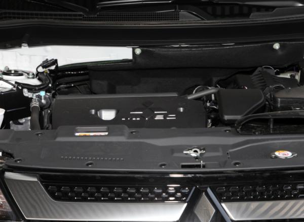 家用車還是以座位多，省油為主，這三款車，上坡有勁，耐用性好