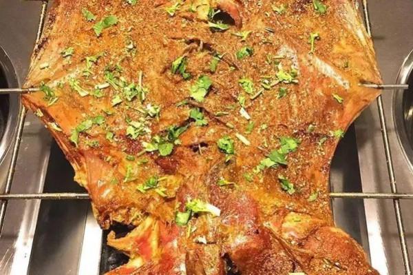 “生於內蒙,興於新疆”,烤全羊的遭遇或成“病態”,看如今啥樣 “生於內蒙,興於新疆”,烤全羊的遭遇或成“病態”,看如今啥樣