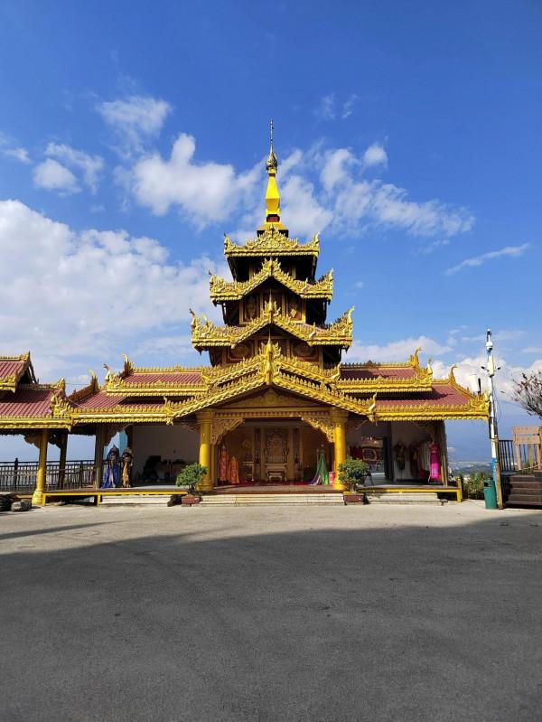 邊陲小鎮的魅力，七彩雲南之勐煥大金塔