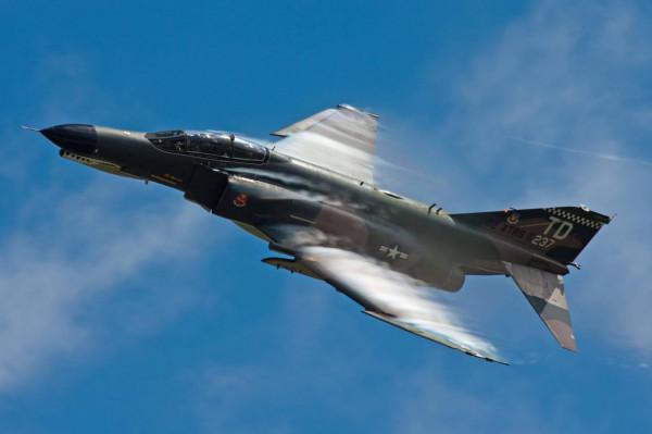 美製F-4&OpenCurlyDoubleQuote;鬼怪&rdquo;戰鬥機，為何是劃時代的產物？科技含量多強勁？